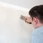Wat kost het repareren van stucwerk?