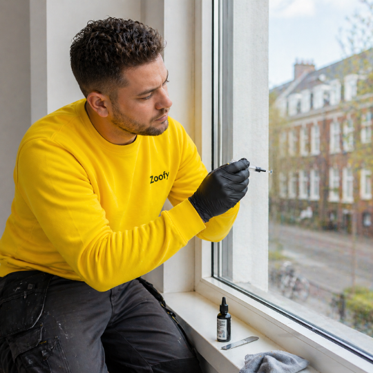 Barst in glas repareren