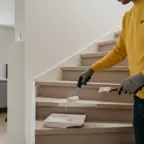Wat kost het laten schilderen van een trap?