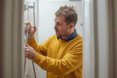 Lekkage douche laten oplossen